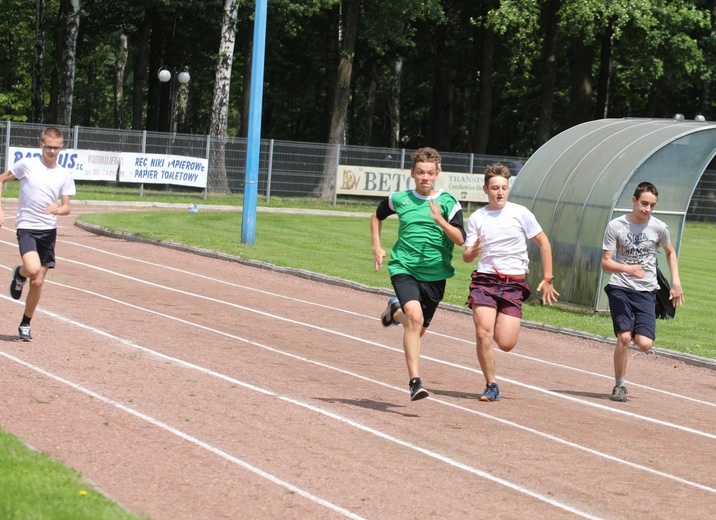 Lekkoatletyczna Spartakiada Służby Liturgicznej w Zabrzegu - 2017