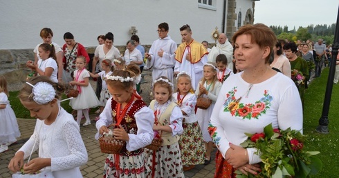 Koniec oktawy, wianki, czekolada
