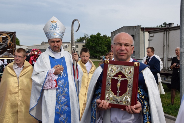 Powitanie ikony MB Częstochowskiej w parafii MB Nieustającej Pomocy w Łowiczu