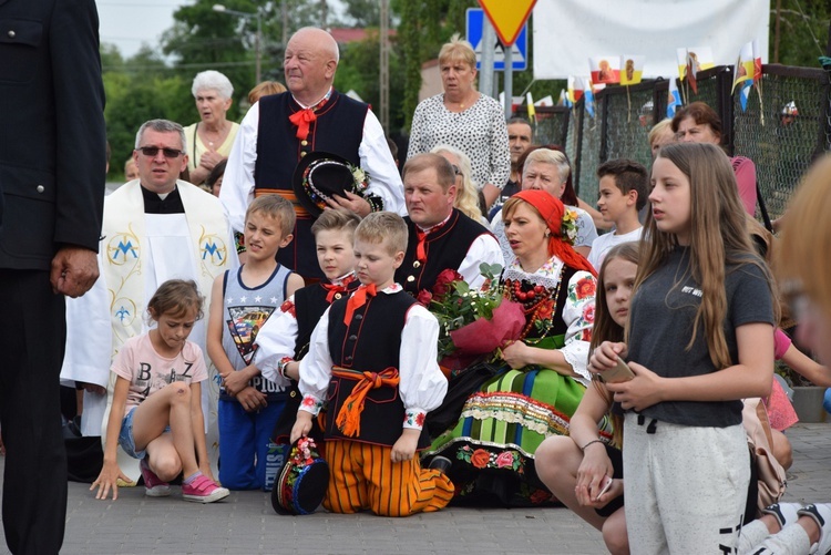 Powitanie ikony MB Częstochowskiej w parafii MB Nieustającej Pomocy w Łowiczu