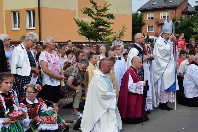 Powitanie ikony MB Częstochowskiej w parafii MB Nieustającej Pomocy w Łowiczu