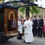 Powitanie ikony MB Częstochowskiej w parafii MB Nieustającej Pomocy w Łowiczu