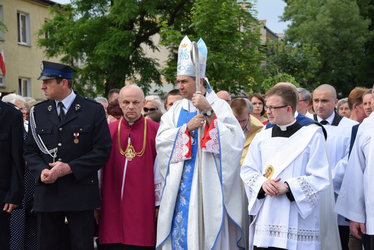 Powitanie ikony MB Częstochowskiej w parafii MB Nieustającej Pomocy w Łowiczu