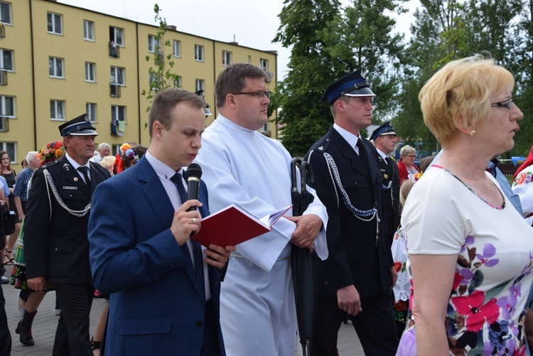 Powitanie ikony MB Częstochowskiej w parafii MB Nieustającej Pomocy w Łowiczu