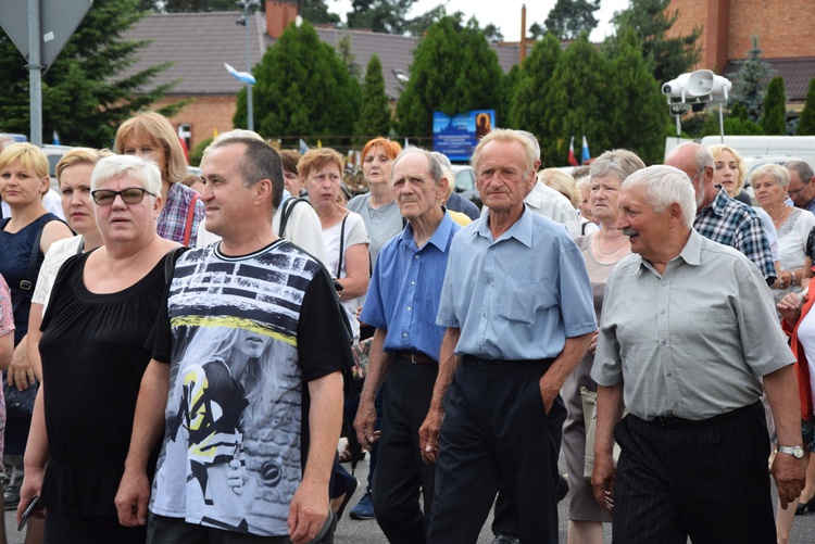 Powitanie ikony MB Częstochowskiej w parafii MB Nieustającej Pomocy w Łowiczu