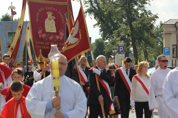 Powitanie ikony MB Częstochowskiej w katedrze łowickiej