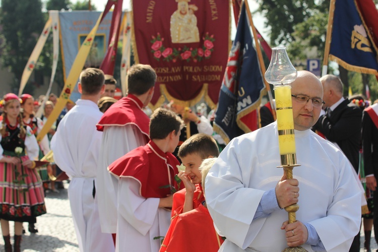 Powitanie ikony MB Częstochowskiej w katedrze łowickiej