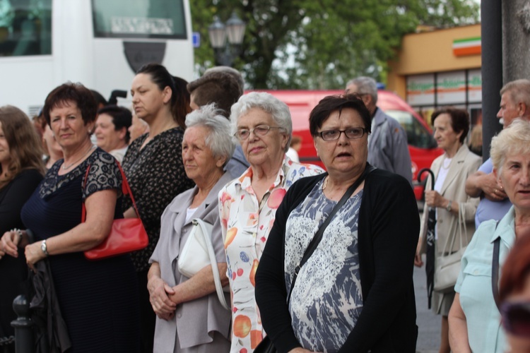 Powitanie ikony MB Częstochowskiej w katedrze łowickiej