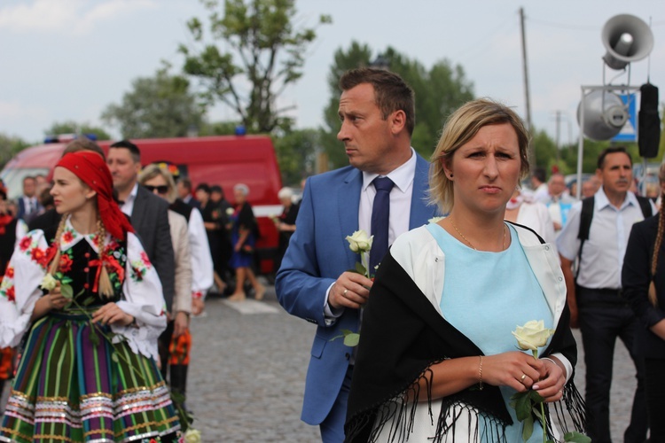 Powitanie ikony MB Częstochowskiej w katedrze łowickiej