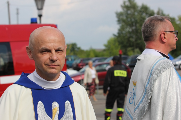 Powitanie ikony MB Częstochowskiej w katedrze łowickiej