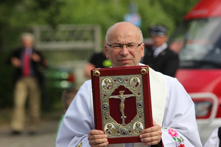 Powitanie ikony MB Częstochowskiej w katedrze łowickiej