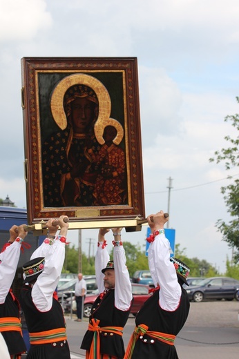 Powitanie ikony MB Częstochowskiej w katedrze łowickiej