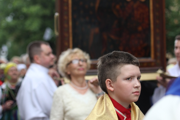 Powitanie ikony MB Częstochowskiej w katedrze łowickiej