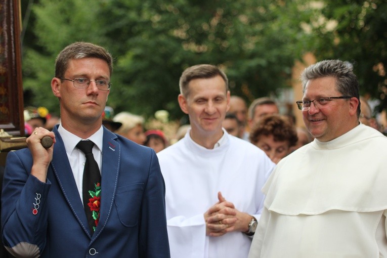 Powitanie ikony MB Częstochowskiej w katedrze łowickiej