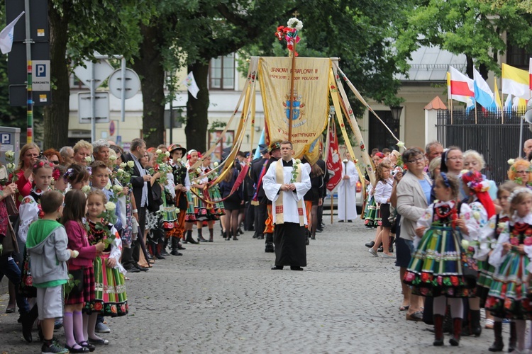 Powitanie ikony MB Częstochowskiej w katedrze łowickiej