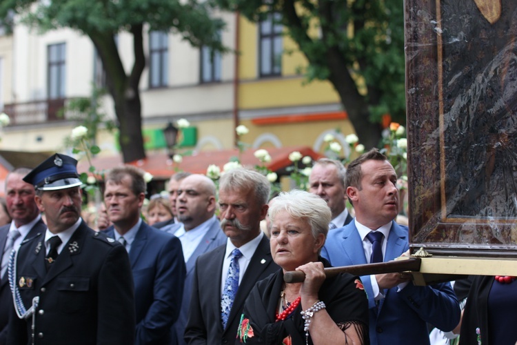 Powitanie ikony MB Częstochowskiej w katedrze łowickiej