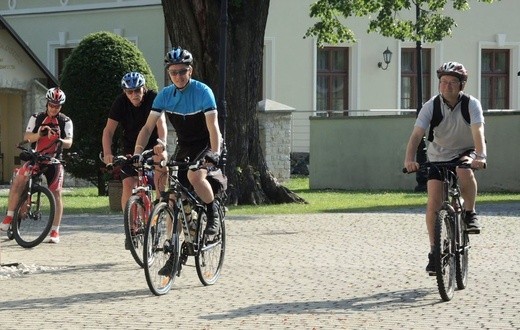 Rowerem do sanktuariów maryjnych Podbeskidzia