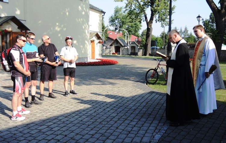 Rowerem do sanktuariów maryjnych Podbeskidzia