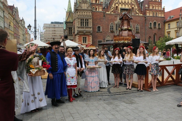 Święto Wrocławia - pochód i uroczysta sesja rady miasta