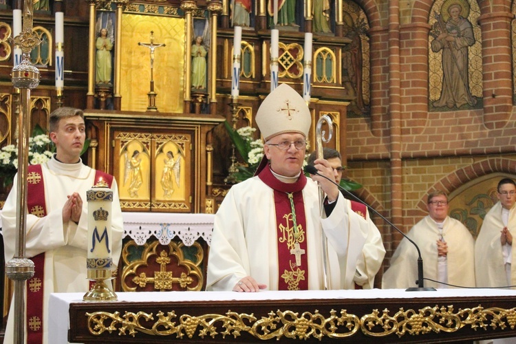 Służba liturgiczna ołtarza w Gietrzwałdzie