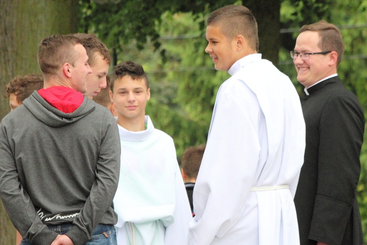 Służba liturgiczna ołtarza w Gietrzwałdzie