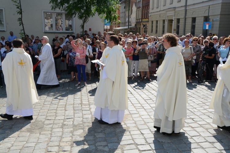 Matka Boża Opolska na ulicach miasta