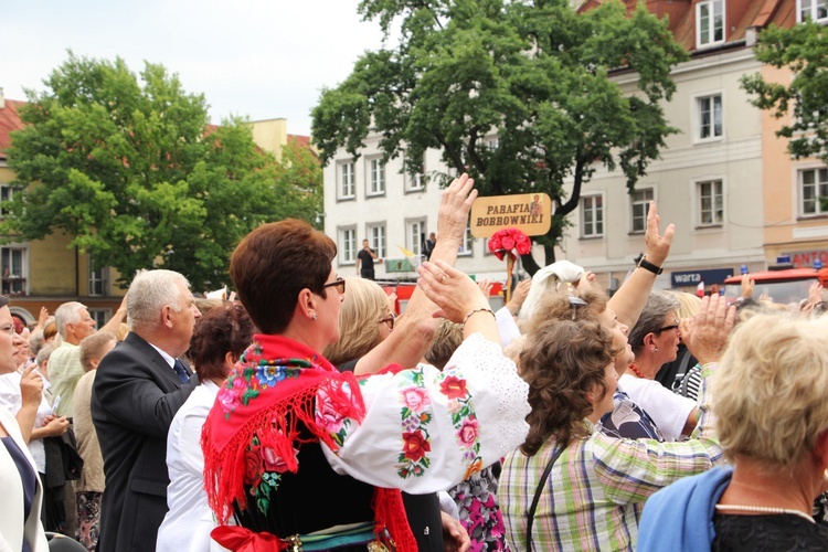 Pożegnanie ikony MB Częstochowskiej w diecezji łowickiej cz. I