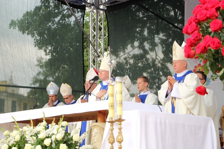 Pożegnanie ikony MB Częstochowskiej w diecezji łowickiej cz. I