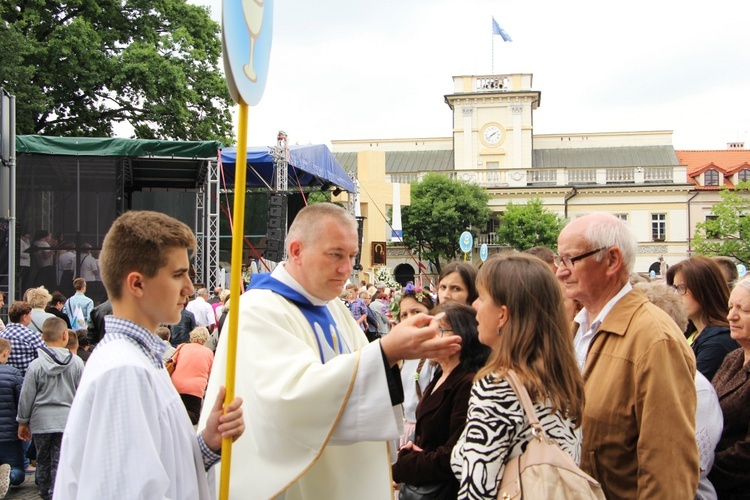 Pożegnanie ikony MB Częstochowskiej w diecezji łowickiej cz. I