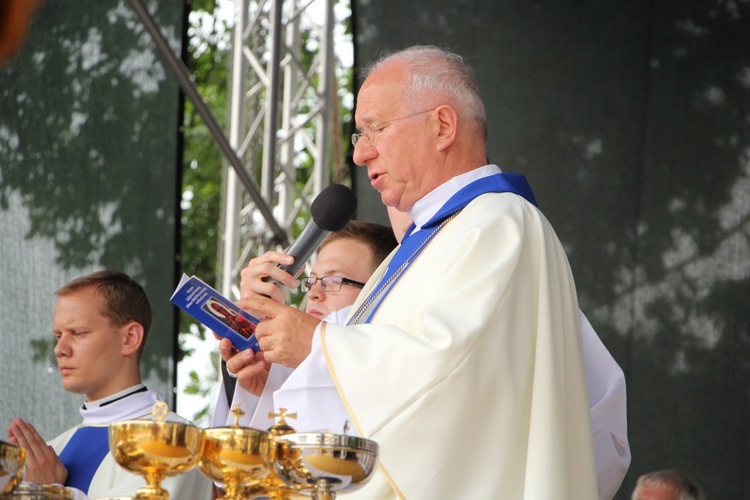 Pożegnanie ikony MB Częstochowskiej w diecezji łowickiej cz. I