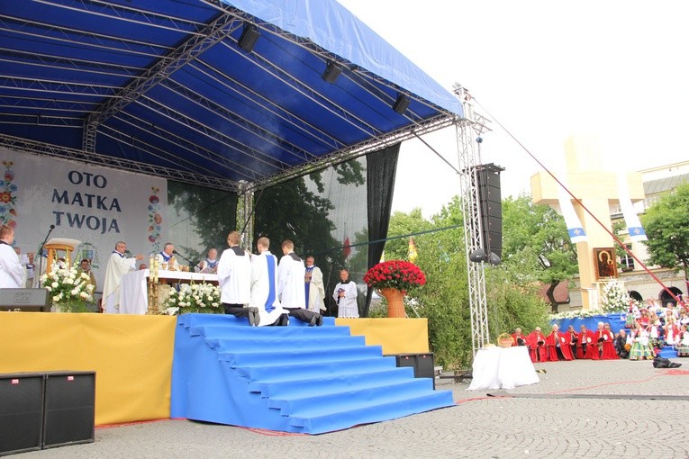 Pożegnanie ikony MB Częstochowskiej w diecezji łowickiej cz. I
