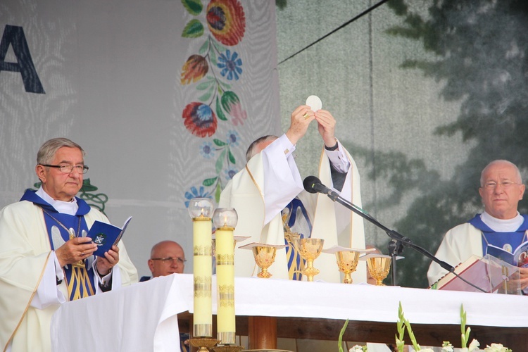 Pożegnanie ikony MB Częstochowskiej w diecezji łowickiej cz. I