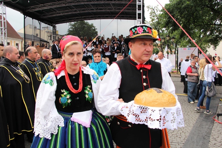 Pożegnanie ikony MB Częstochowskiej w diecezji łowickiej cz. I