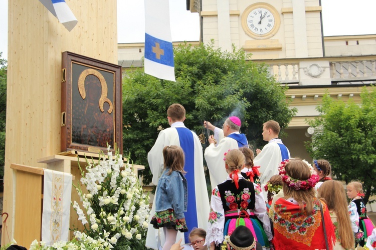 Pożegnanie ikony MB Częstochowskiej w diecezji łowickiej cz. I