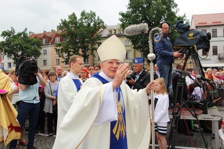 Pożegnanie ikony MB Częstochowskiej w diecezji łowickiej cz. I