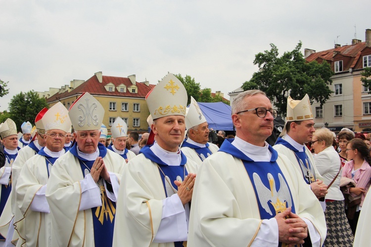 Pożegnanie ikony MB Częstochowskiej w diecezji łowickiej cz. I