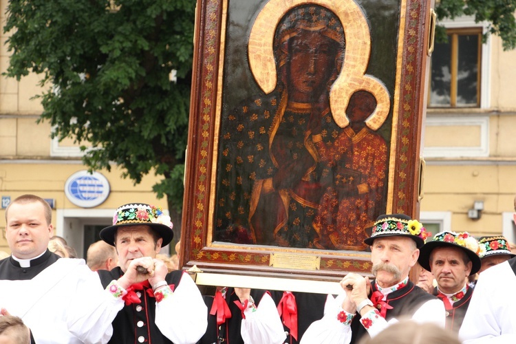 Pożegnanie ikony MB Częstochowskiej w diecezji łowickiej cz. I