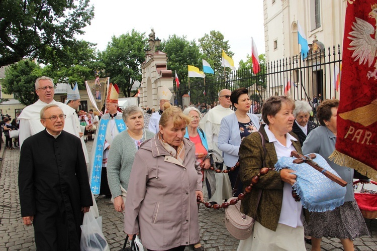 Pożegnanie ikony MB Częstochowskiej w diecezji łowickiej cz. I