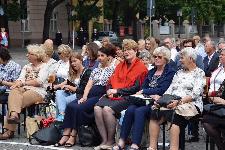 Pożegnanie ikony MB Częstochowskiej w diecezji łowickiej cz. II