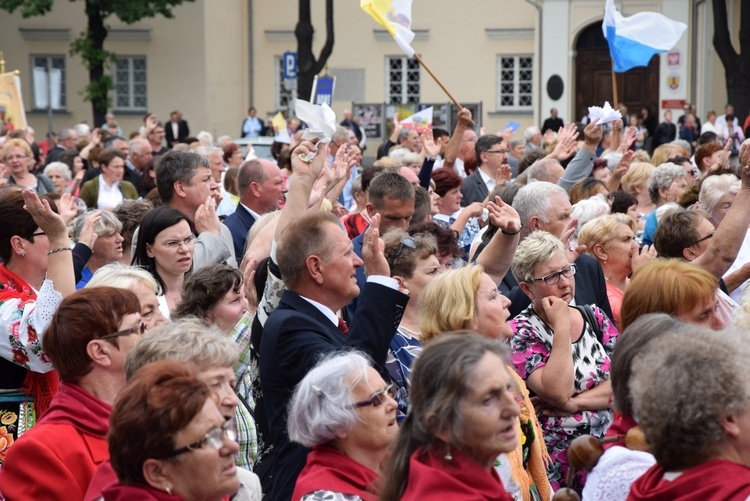 Pożegnanie ikony MB Częstochowskiej w diecezji łowickiej cz. II