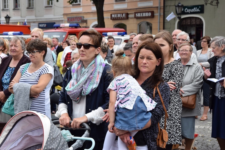 Pożegnanie ikony MB Częstochowskiej w diecezji łowickiej cz. II