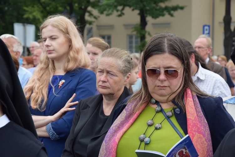 Pożegnanie ikony MB Częstochowskiej w diecezji łowickiej cz. II