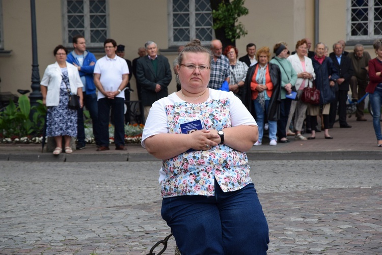 Pożegnanie ikony MB Częstochowskiej w diecezji łowickiej cz. II