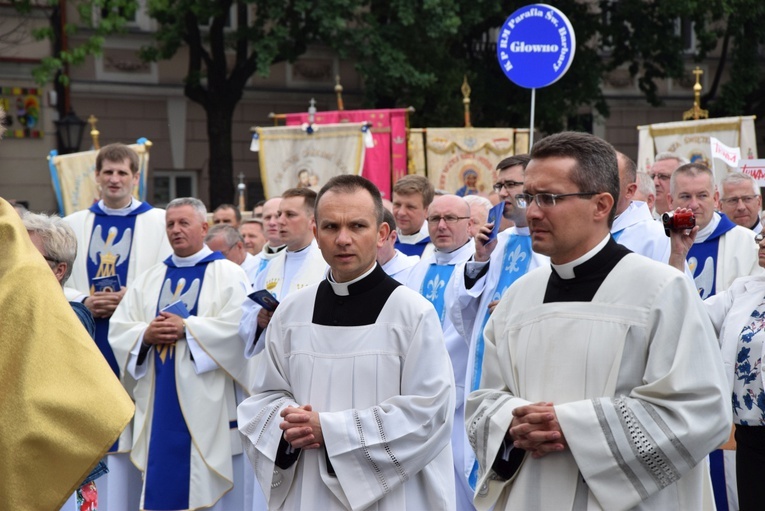 Pożegnanie ikony MB Częstochowskiej w diecezji łowickiej cz. II