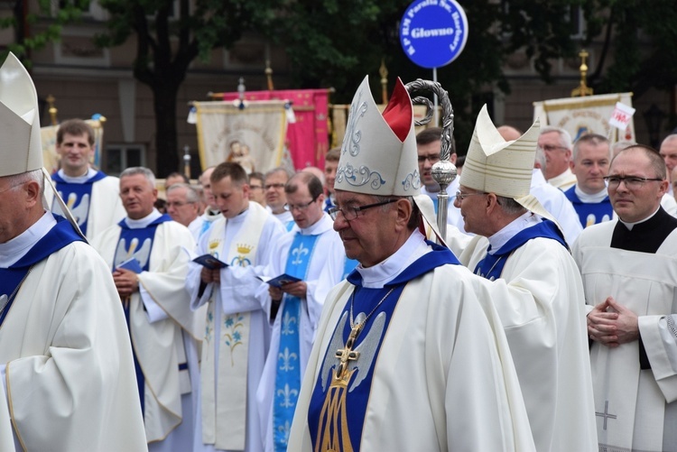 Pożegnanie ikony MB Częstochowskiej w diecezji łowickiej cz. II