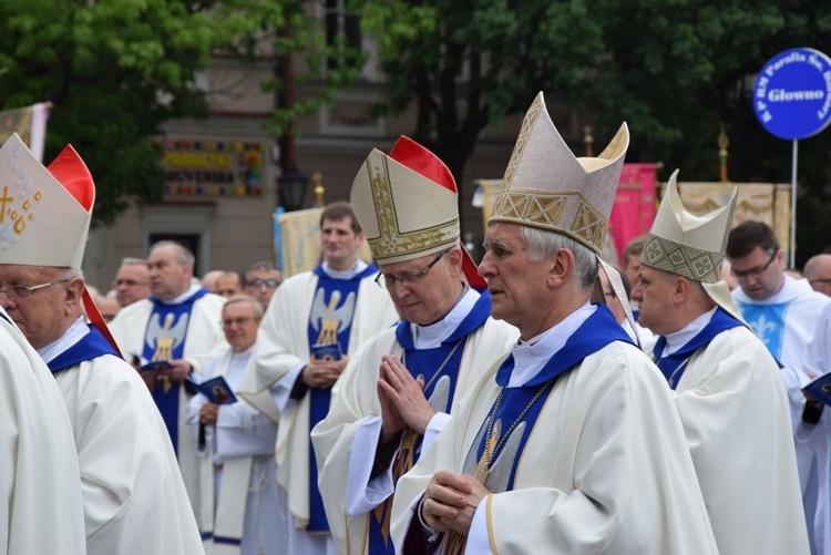 Pożegnanie ikony MB Częstochowskiej w diecezji łowickiej cz. II