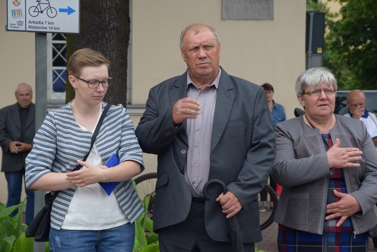 Pożegnanie ikony MB Częstochowskiej w diecezji łowickiej cz. II