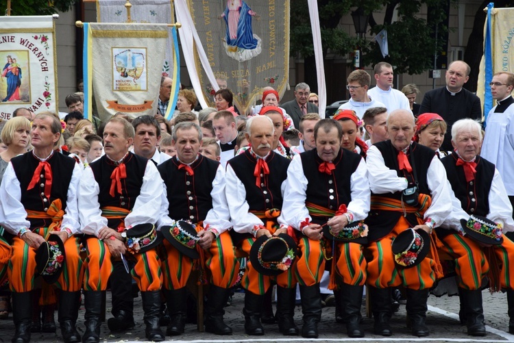 Pożegnanie ikony MB Częstochowskiej w diecezji łowickiej cz. II