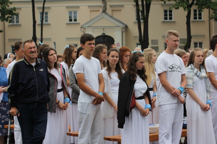 Pożegnanie ikony MB Częstochowskiej w diecezji łowickiej cz. III