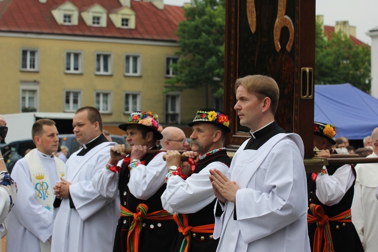 Pożegnanie ikony MB Częstochowskiej w diecezji łowickiej cz. III